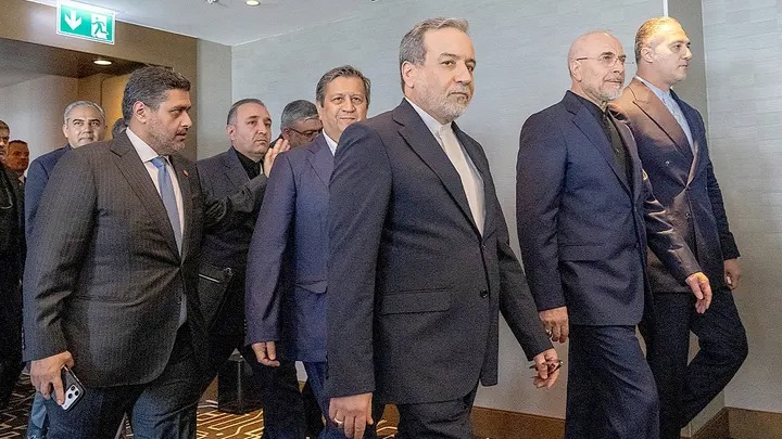 Iran: Eo biển Hormuz kh&ocirc;ng phải &ldquo;s&ograve;ng bạc ri&ecirc;ng&rdquo; của &ocirc;ng Donald Trump - Ảnh 2.
