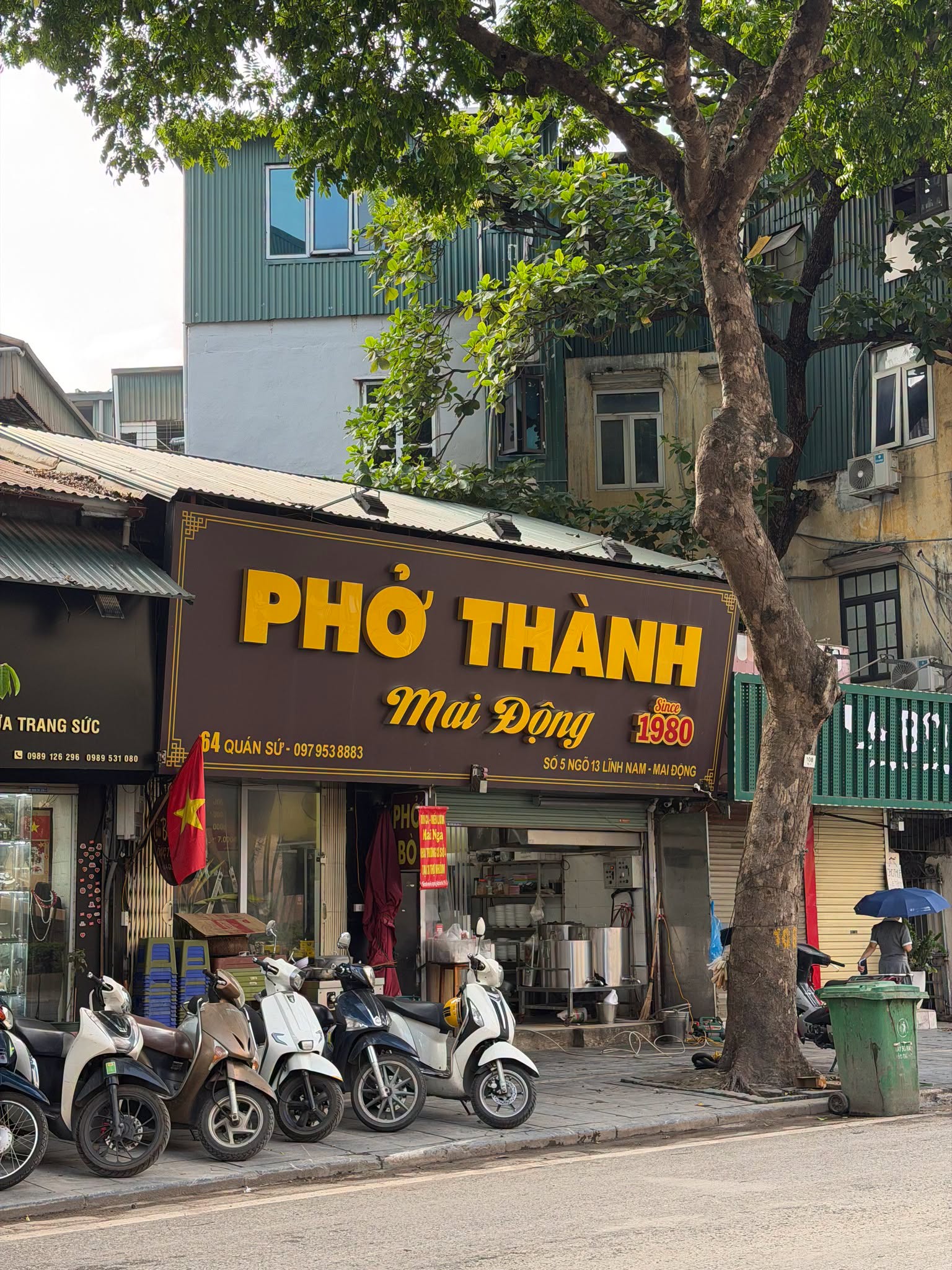 Cẩm nang ẩm thực quanh Nhà tù hỏa lò: Những địa chỉ không thể bỏ lỡ - Ảnh 2. Cẩm nang ẩm thực quanh Nhà tù hỏa lò: Những địa chỉ không thể bỏ lỡ - Ảnh 2.