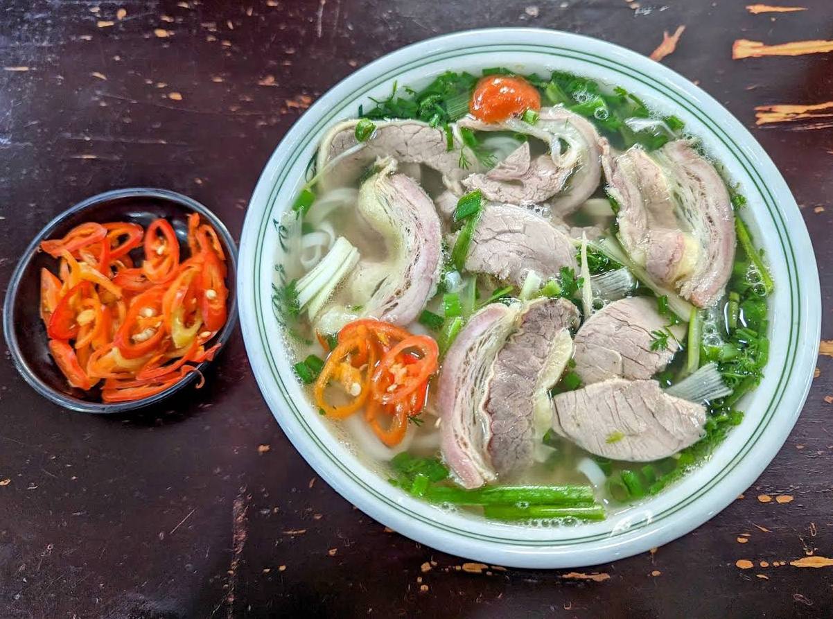Cẩm nang ẩm thực quanh Nhà tù hỏa lò: Những địa chỉ không thể bỏ lỡ - Ảnh 5. Cẩm nang ẩm thực quanh Nhà tù hỏa lò: Những địa chỉ không thể bỏ lỡ - Ảnh 5.