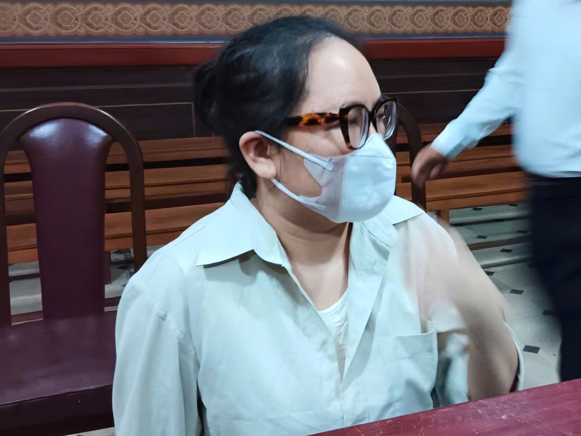 TPHCM: Nữ thầy bói 9X Lừa đảo tài sản chiếm đoạt 28 , 1 tỉ đồng trong 18 tháng - Ảnh 1. TPHCM: Nữ thầy bói 9X Lừa đảo tài sản chiếm đoạt 28 , 1 tỉ đồng trong 18 tháng - Ảnh 1.