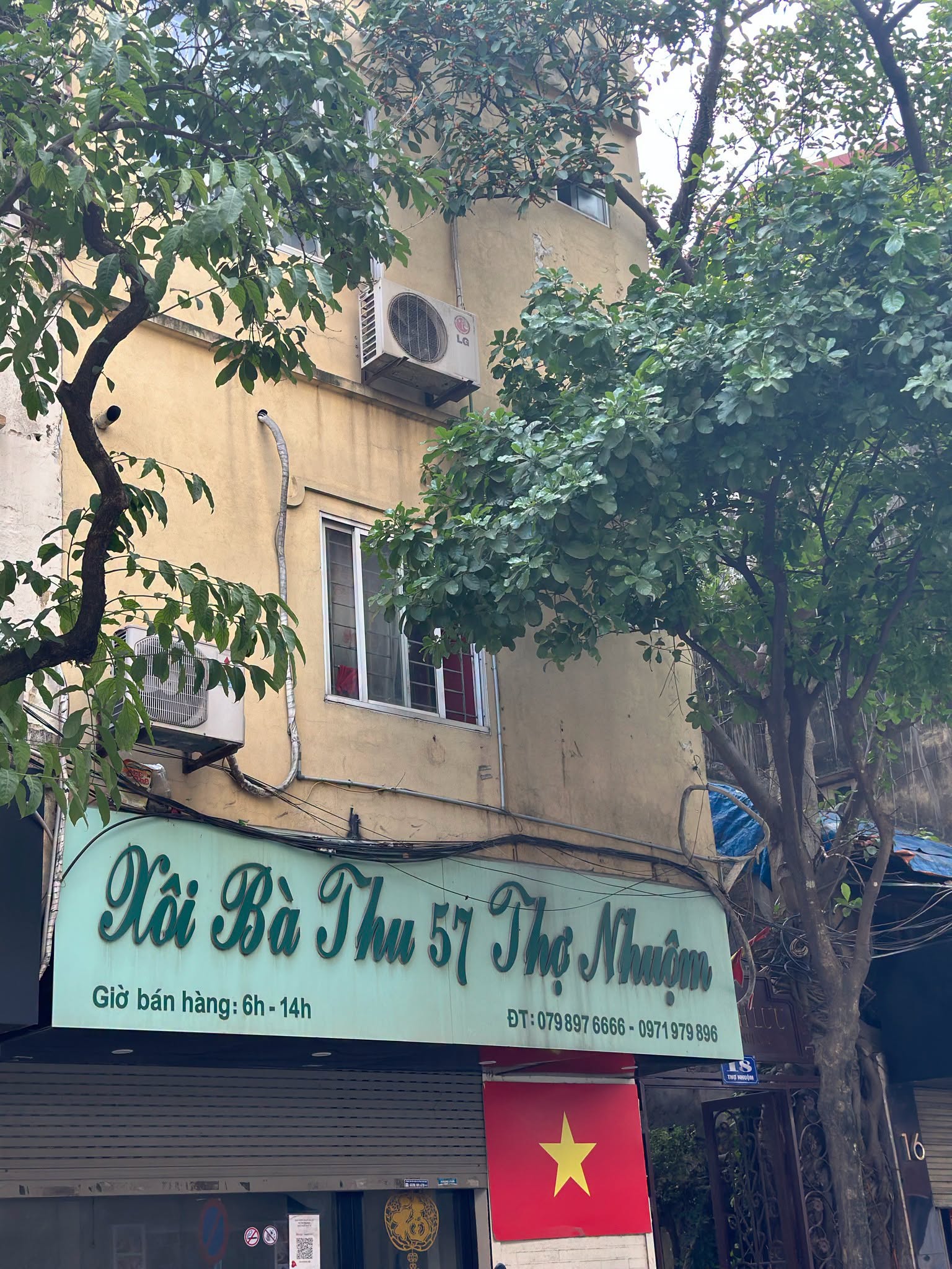 Cẩm nang ẩm thực quanh Nhà tù hỏa lò: Những địa chỉ không thể bỏ lỡ - Ảnh 20. Cẩm nang ẩm thực quanh Nhà tù hỏa lò: Những địa chỉ không thể bỏ lỡ - Ảnh 20.