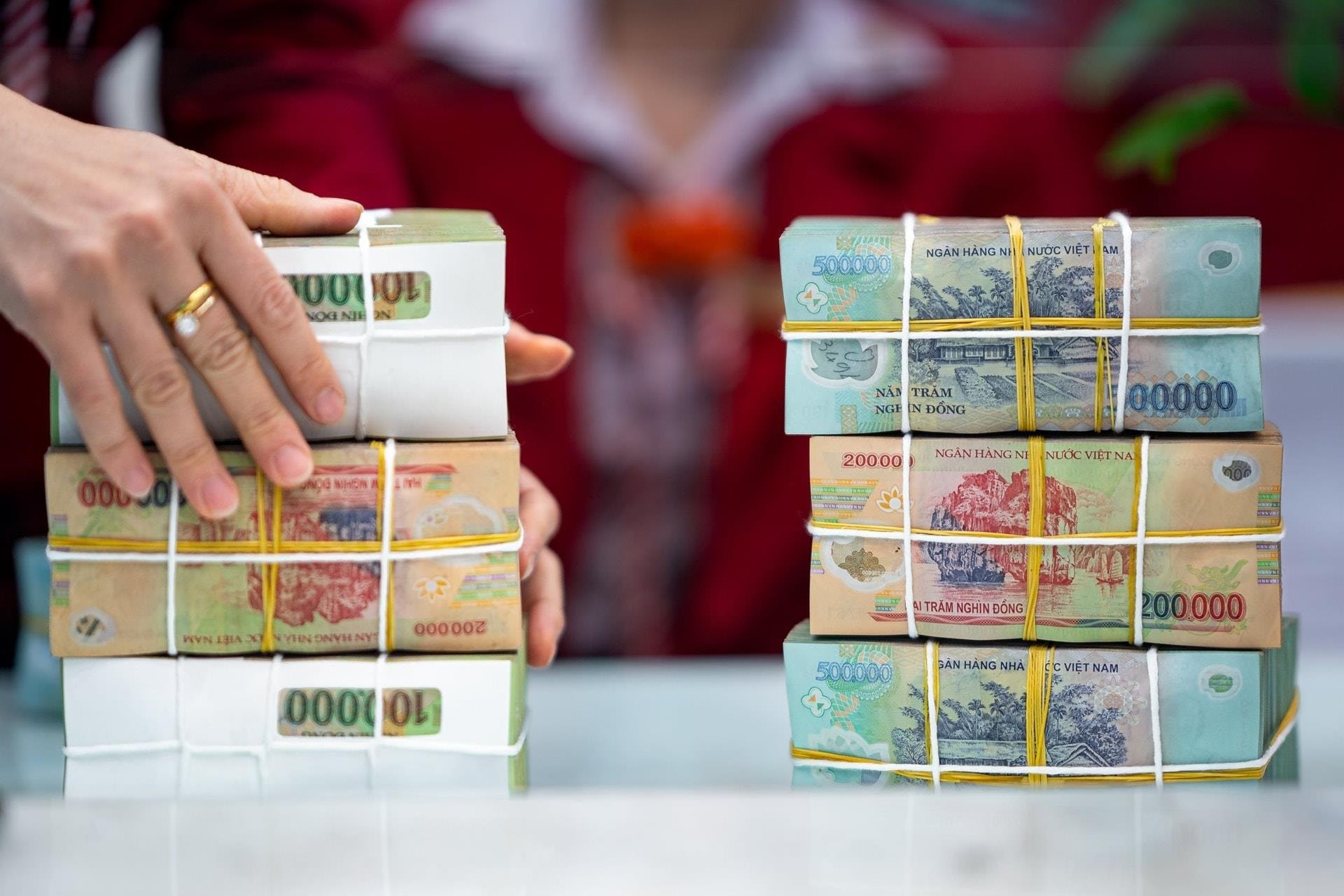 Tăng lương cơ sở v&agrave; trợ cấp x&atilde; hội từ 1 / 7 / 2026: H&agrave;ng triệu lao động được hưởng lợi - Ảnh 1.