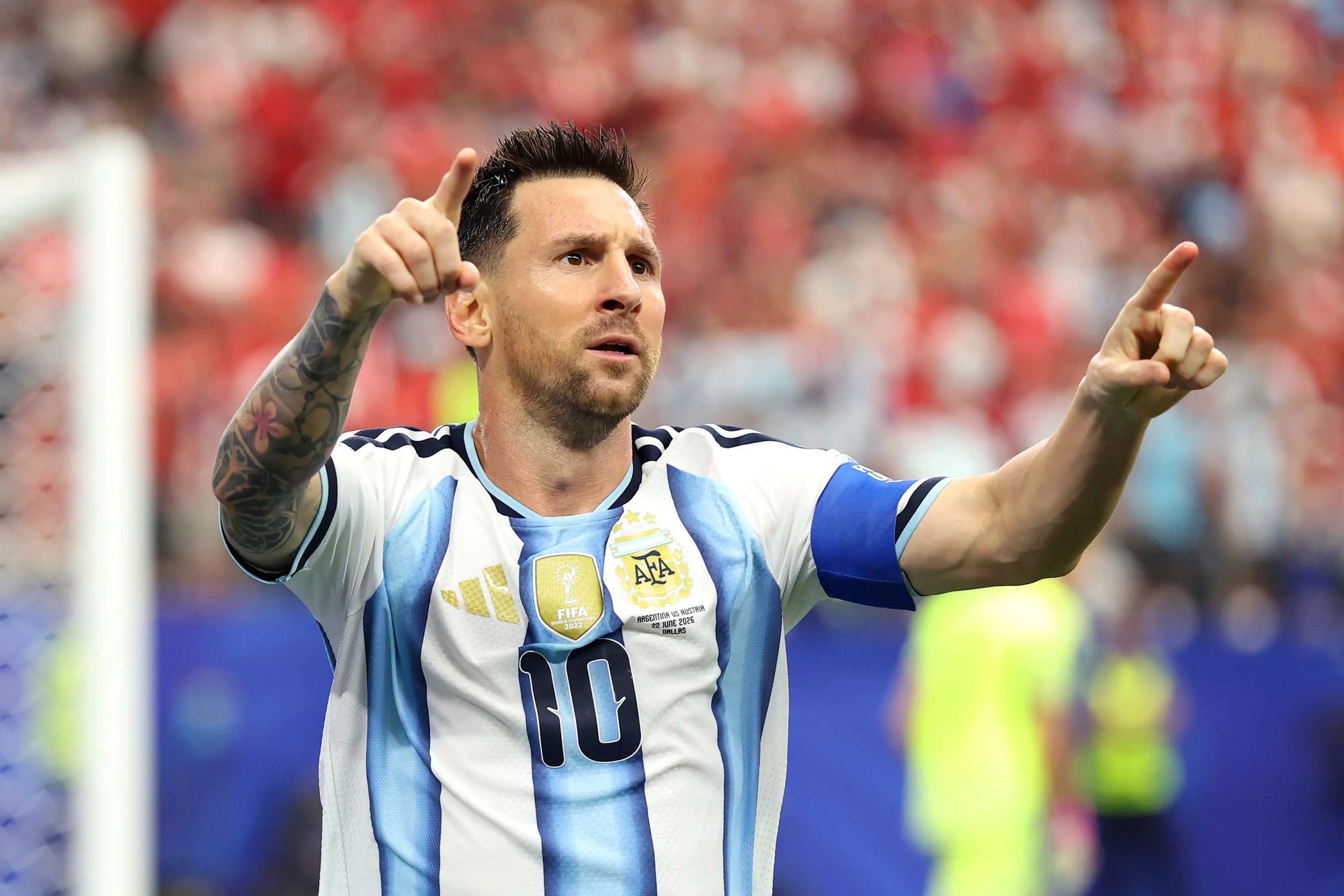 Thủ m&ocirc;n huyền thoại đ&ograve;i huỷ b&agrave;n thắng kỷ lục của Messi - Ảnh 3.