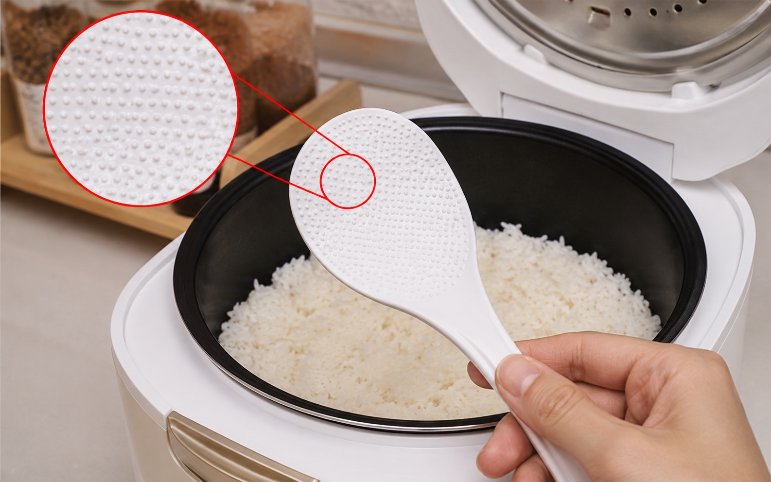 V&igrave; sao mu&ocirc;i xới cơm c&oacute; hạt nổi li ti? - Ảnh 1.