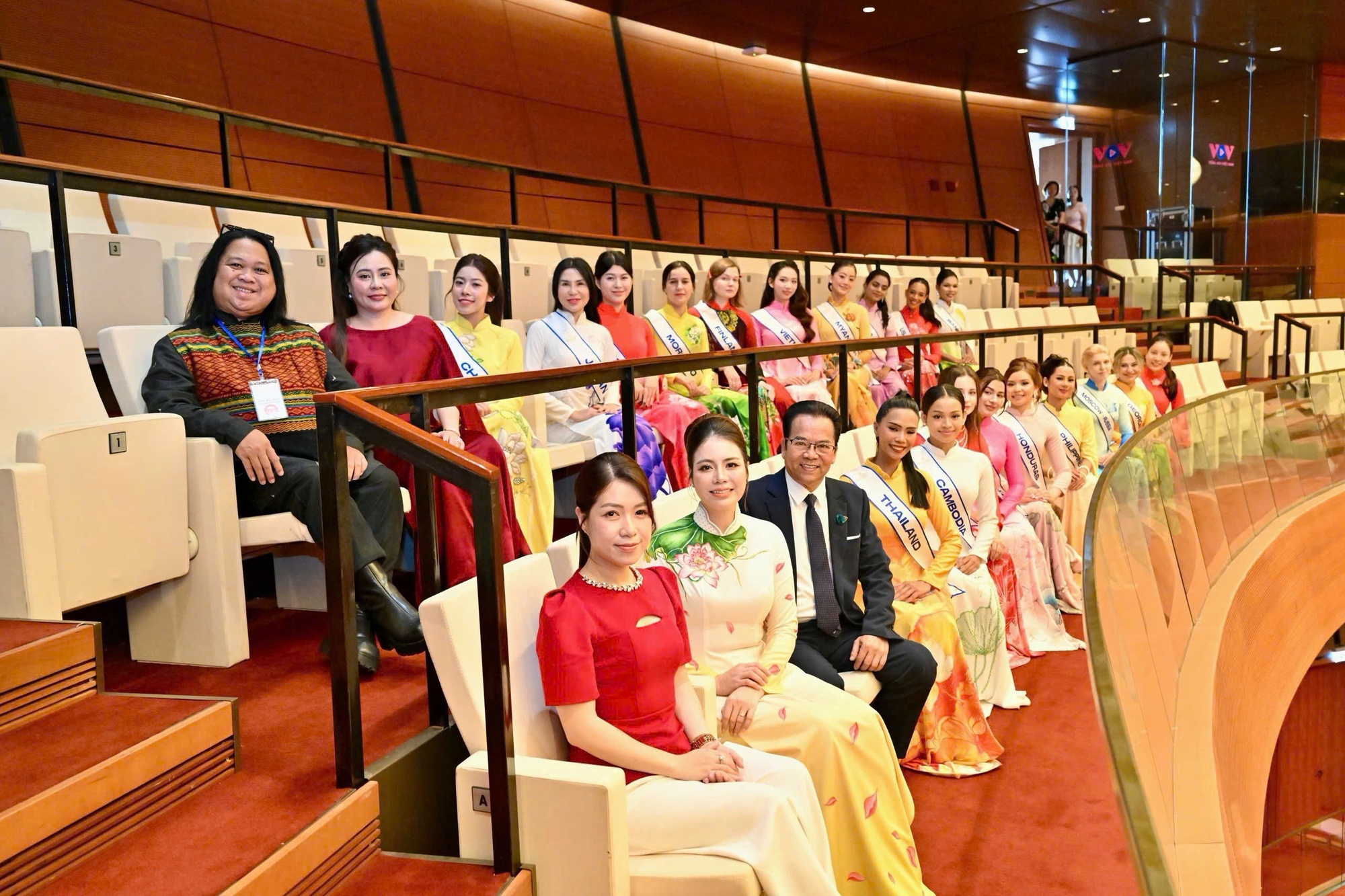 NTK Thoa Trần đồng h&agrave;nh c&ugrave;ng Miss Multicultural World 2026 - Ảnh 3.