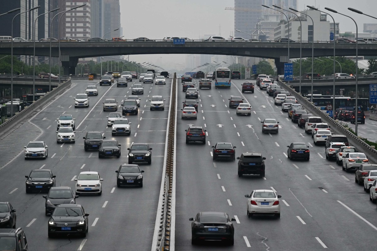 Trung Quốc đang trả gi&aacute; v&igrave; qu&aacute; th&agrave;nh c&ocirc;ng với xe điện - Ảnh 1.