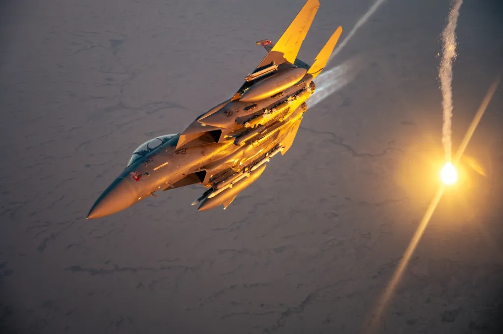 Iran n&acirc;ng cấp kh&ocirc;ng qu&acirc;n với su - 30 s m2 Nga đ&atilde; qua sử dụng năm 2026 - Ảnh 2.
