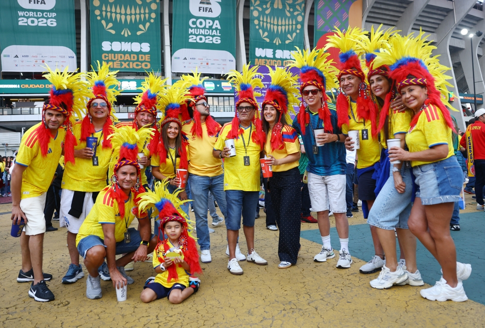 World Cup của những kh&aacute;n đ&agrave;i nhập cư - Ảnh 1.