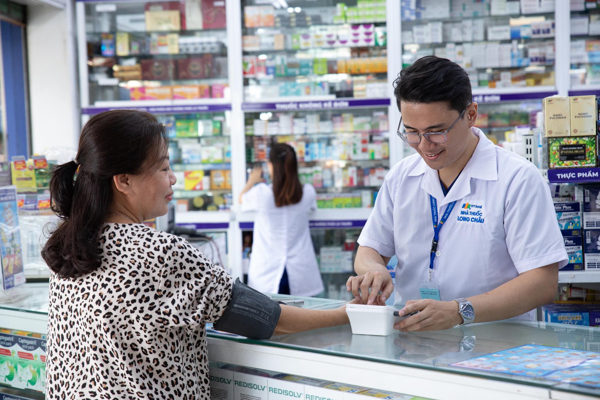 Nhà thuốc Long Châu mở hơn 1.000 trạm giải nhiệt, tiếp sức cộng đồng trong mùa nóng - Ảnh 4.