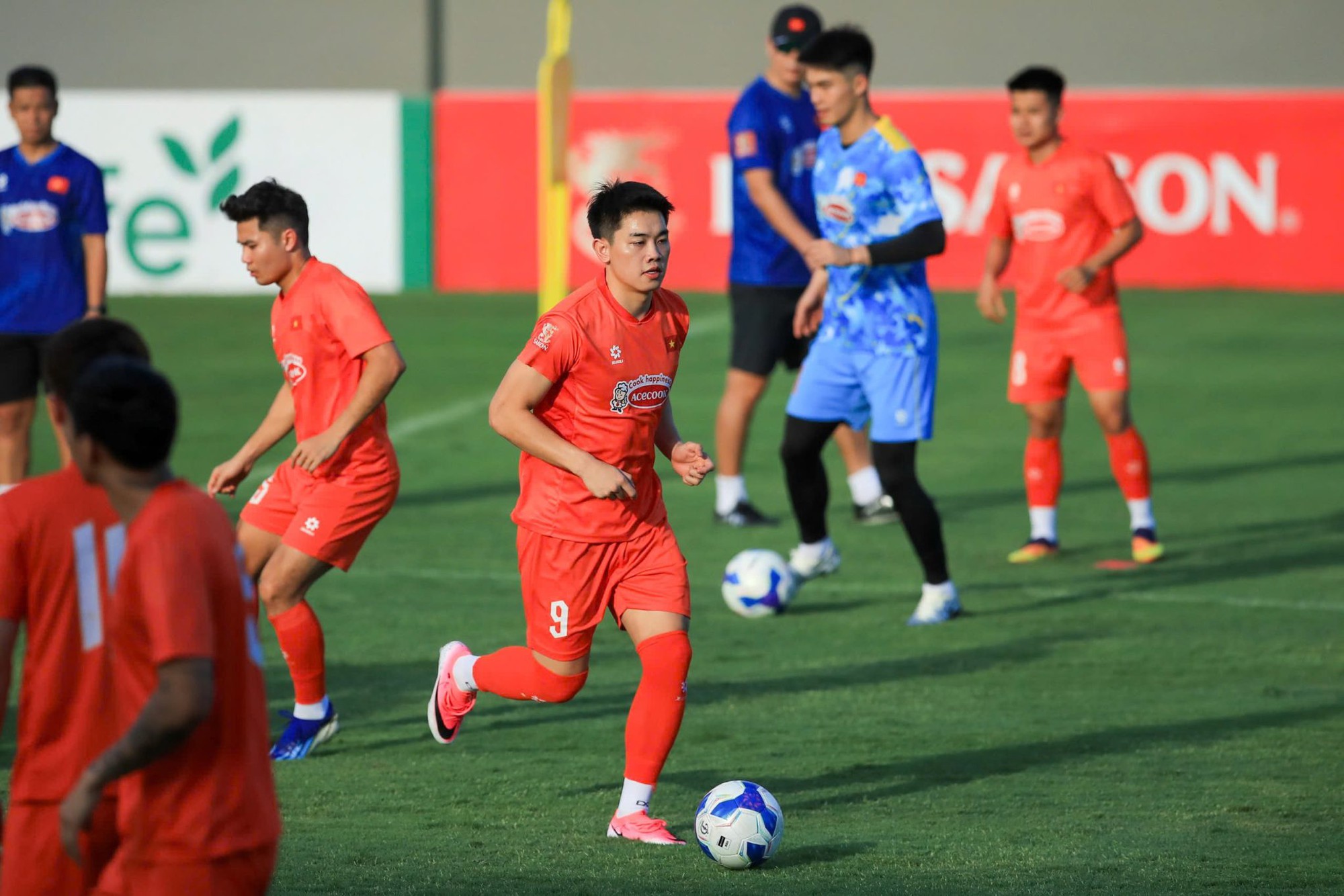 Th&aacute;i Lan gặp kh&oacute; bởi luật FIFA, đội tuyển Việt Nam hưởng lợi lớn tại AFF Cup 2026 - Ảnh 2.