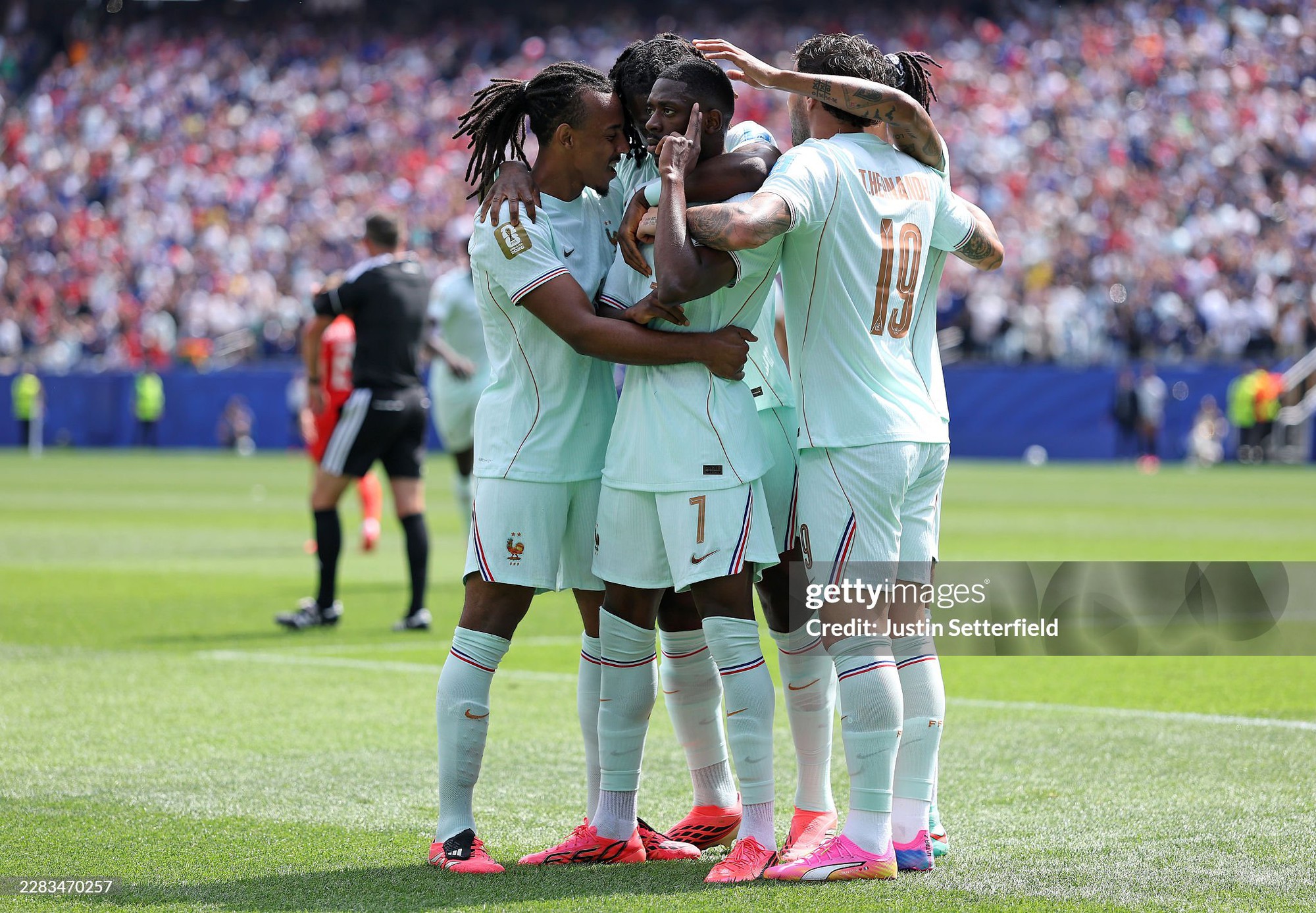 Mbappe - Dembele rực s&aacute;ng, tuyển Ph&aacute;p "hủy diệt" Na Uy để hi&ecirc;n ngang v&agrave;o v&ograve;ng 32 đội với ng&ocirc;i đầu - Ảnh 3.