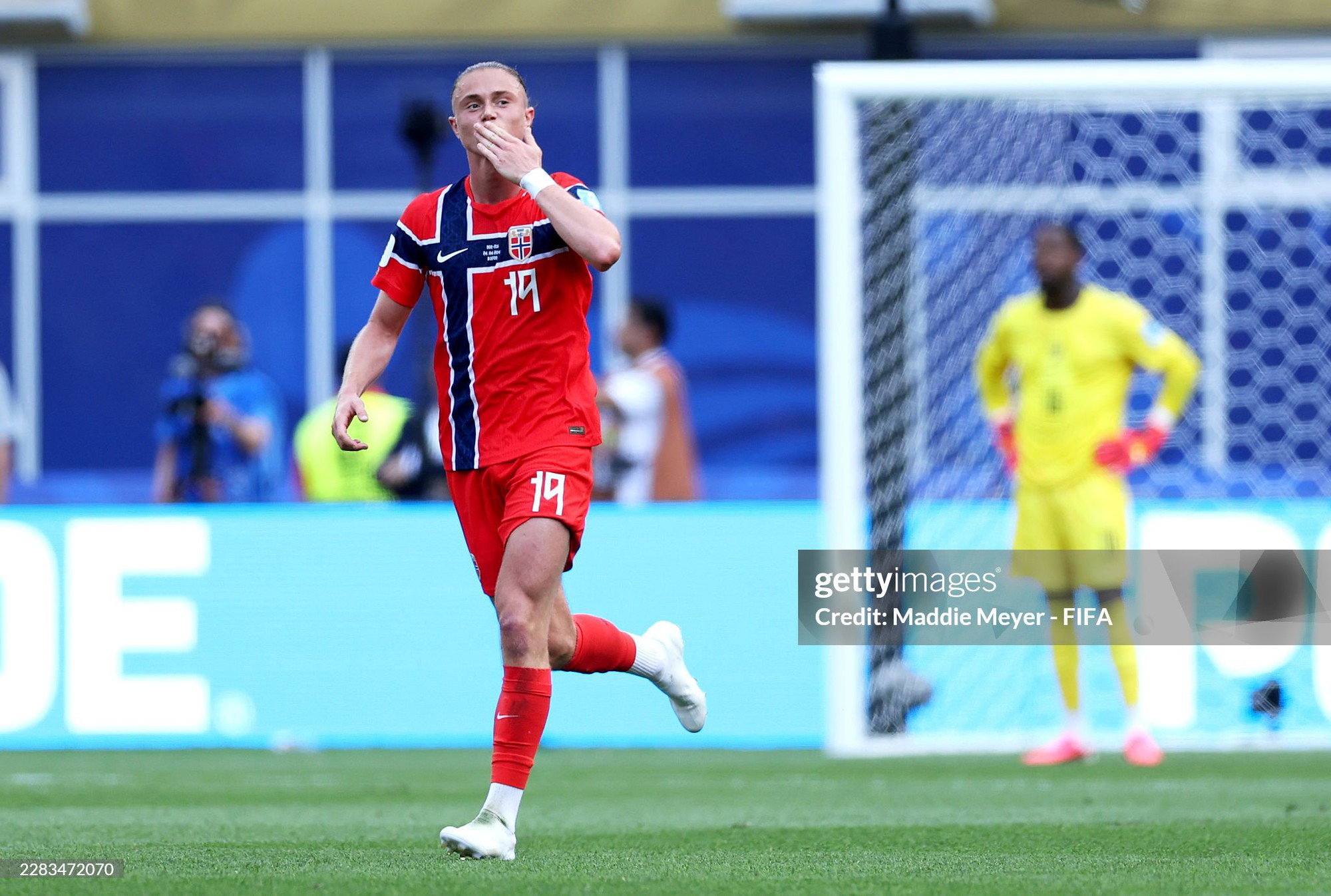 Mbappe - Dembele rực s&aacute;ng, tuyển Ph&aacute;p "hủy diệt" Na Uy để hi&ecirc;n ngang v&agrave;o v&ograve;ng 32 đội với ng&ocirc;i đầu - Ảnh 2.
