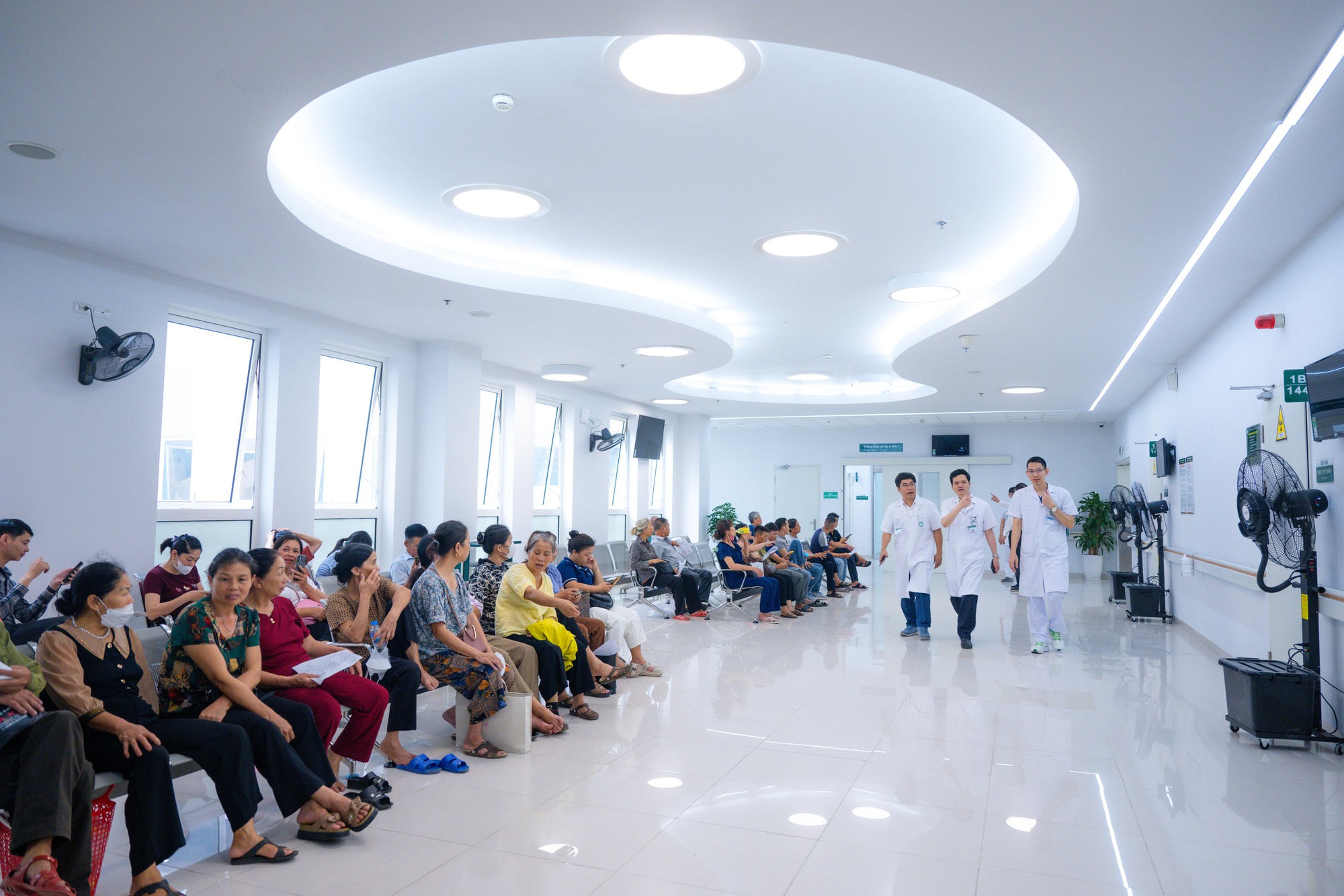 100 năm mới c&oacute; th&ecirc;m một Bạch Mai: Loạt h&igrave;nh ảnh b&ecirc;n trong cơ sở 2 đang khiến nhiều người trầm trồ- Ảnh 1.