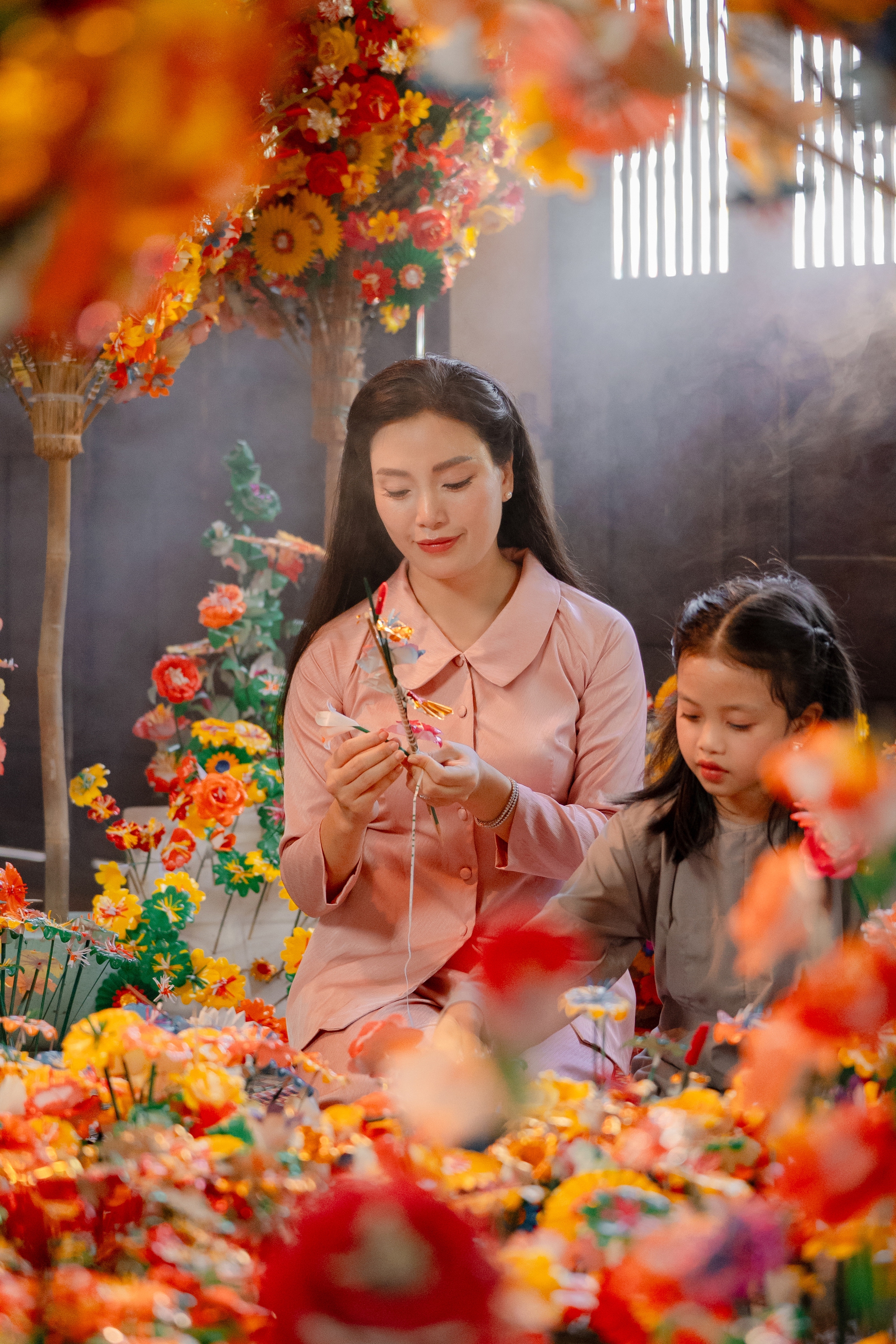 Huyền Trang Sao Mai ra mắt MV "Em l&agrave; c&ocirc; g&aacute;i Việt Nam" đ&uacute;ng sinh nhật tuổi 36 - Ảnh 4.