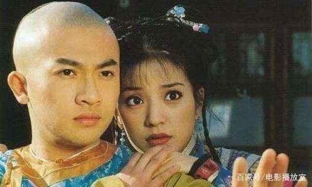 Ngoại h&igrave;nh g&acirc;y sốc tột độ của "Ngũ A Ca" T&ocirc; Hữu Bằng, nh&igrave;n m&aacute;i t&oacute;c bổ luống, đ&ocirc;i m&aacute; th&acirc;m x&igrave; m&agrave; cho&aacute;ng v&aacute;ng - Ảnh 7.