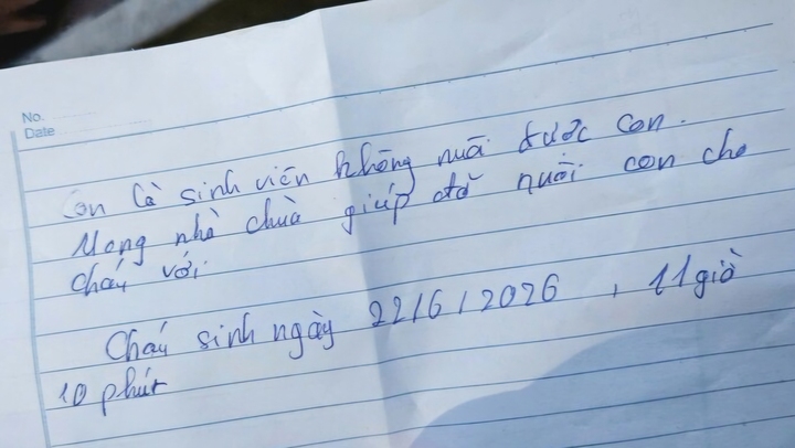 Bé trai bị bỏ rơi 3 ngày tuổi ở Quảng Trị được mẹ nhận lại sau vận động của Công an - Ảnh 2.