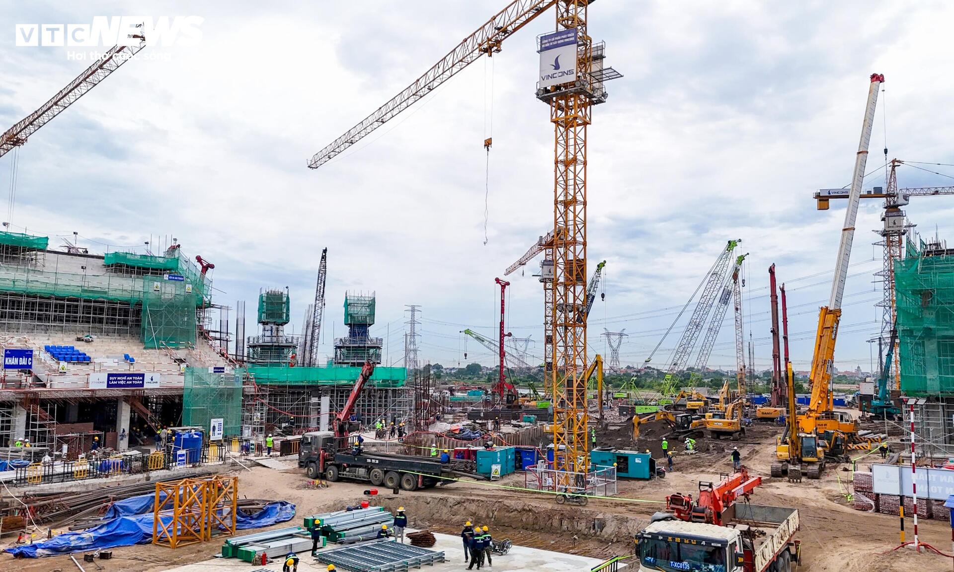 Diện mạo s&acirc;n vận động H&ugrave;ng Vương 135 . 000 Chỗ ngồi sau nửa năm thi c&ocirc;ng thần tốc - Ảnh 2.