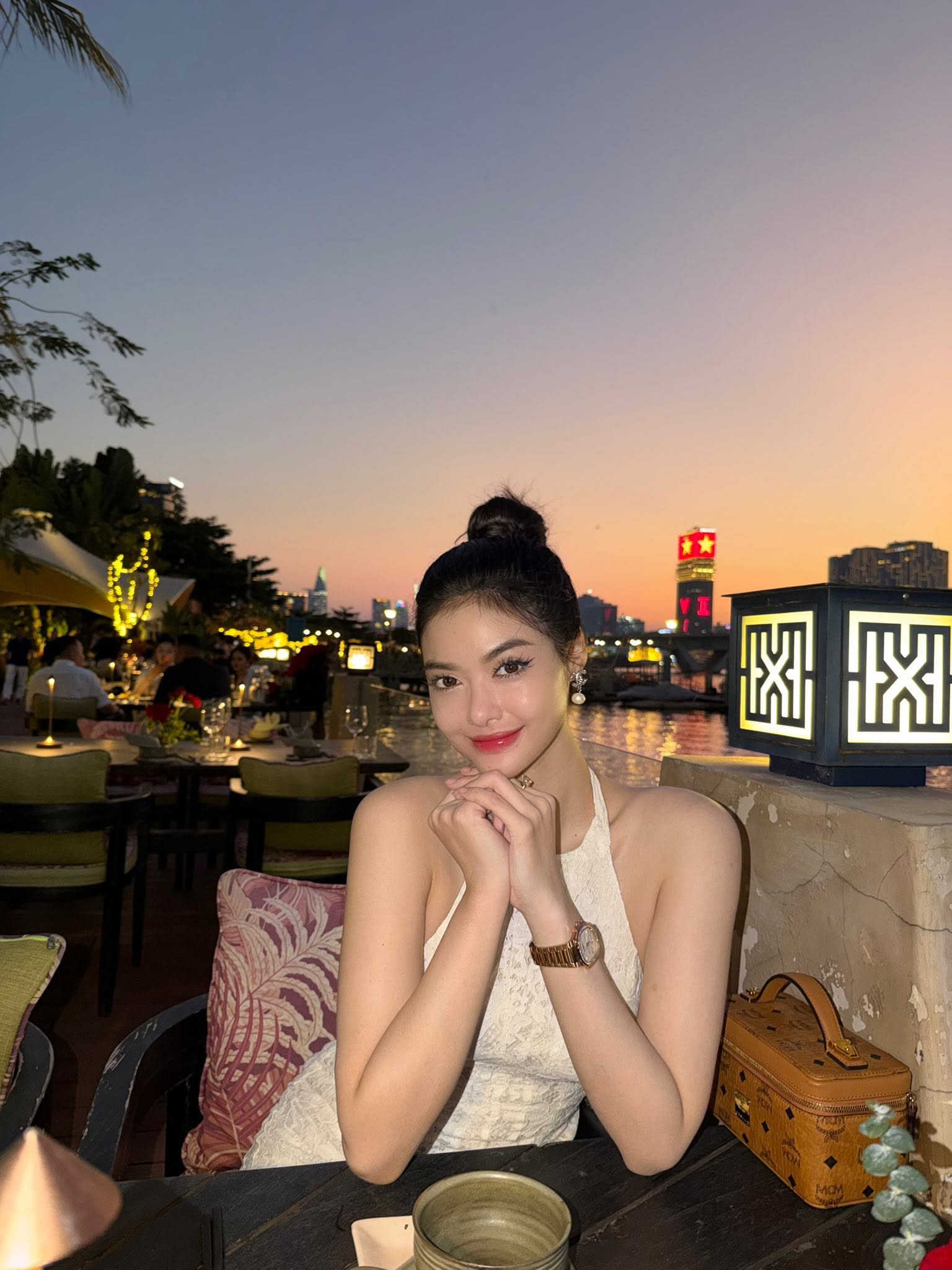 Lona Kiều Loan so k&egrave; "hơn thua" với Ngọc Loan?- Ảnh 6.