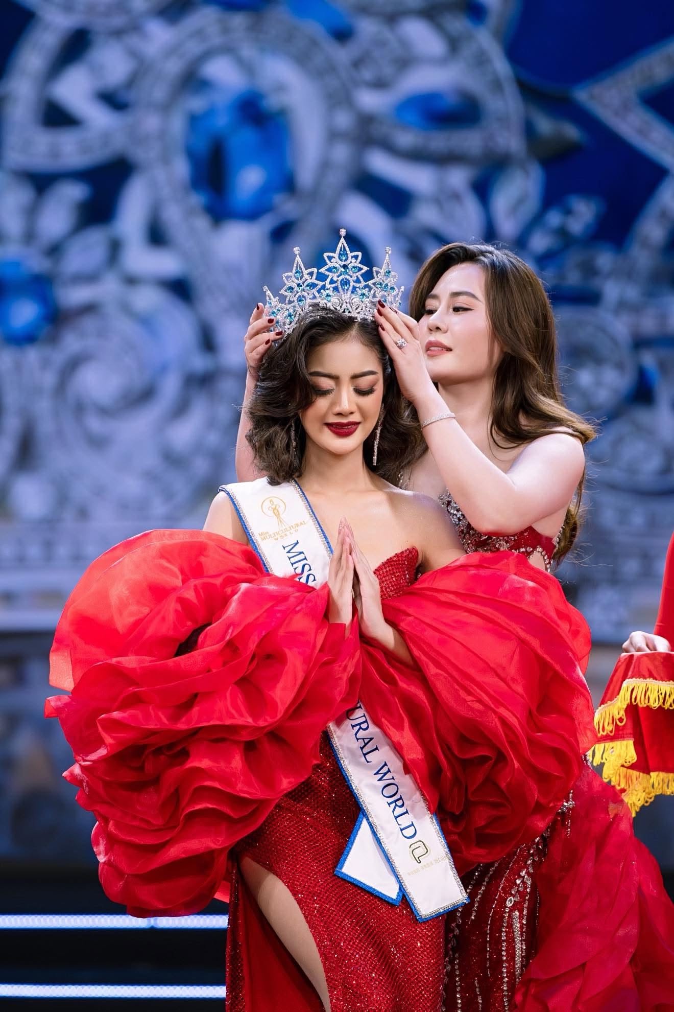 Người đẹp Myanmar Soe Myintzu Lwin đăng quang Miss Multicultural World 2026 tại Việt Nam- Ảnh 1.