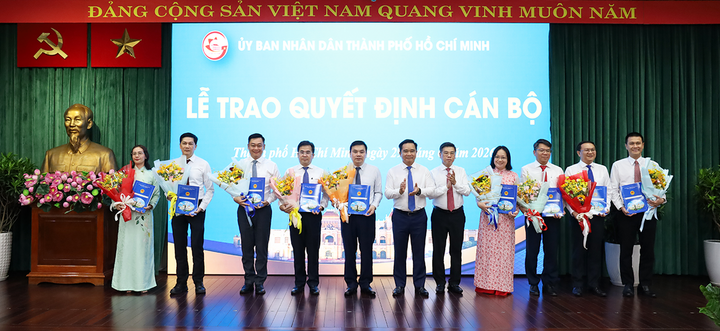 Điều động l&atilde;nh đạo TP . HCM 2026: Loạt bổ nhiệm quan trọng cho sự Ph&aacute;t triển Th&agrave;nh phố - Ảnh 2.