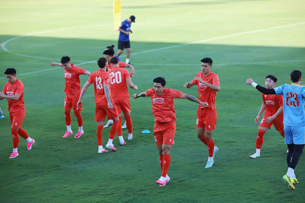 Đo&agrave;n Văn Hậu: "Mục ti&ecirc;u l&agrave; c&ugrave;ng Việt Nam gi&agrave;nh ng&ocirc;i v&ocirc; địch" - Ảnh 1.