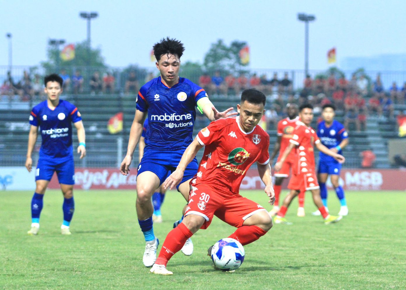 CLB Hải Ph&ograve;ng bị phạt 50 triệu đồng d&ugrave; tho&aacute;t "&aacute;n" cấm dự V-League - Ảnh 2.
