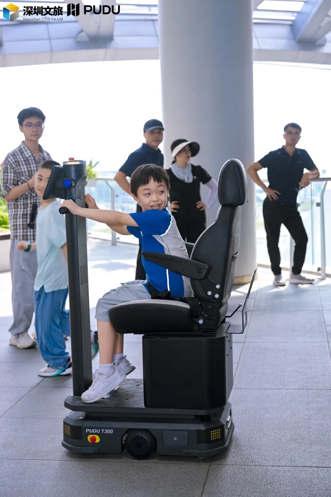Kh&aacute;ch sạn đầu ti&ecirc;n tr&ecirc;n thế giới ho&agrave;n to&agrave;n tự động h&oacute;a với robot phục vụ - Ảnh 3.