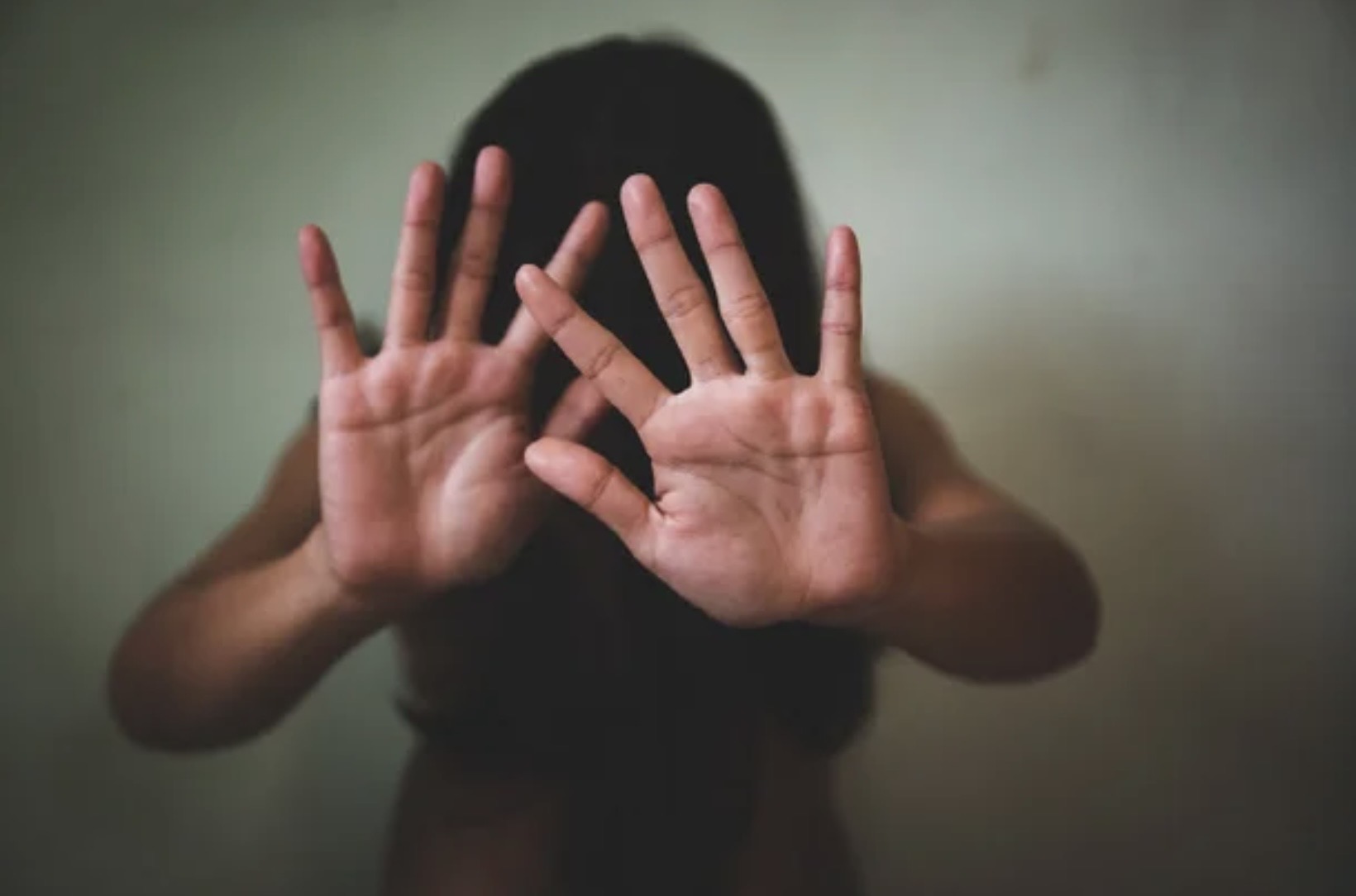 C&ocirc; g&aacute;i bị bạn trai h&agrave;nh hung d&atilde; man v&igrave; từ chối "chuyện ấy" - Ảnh 2.