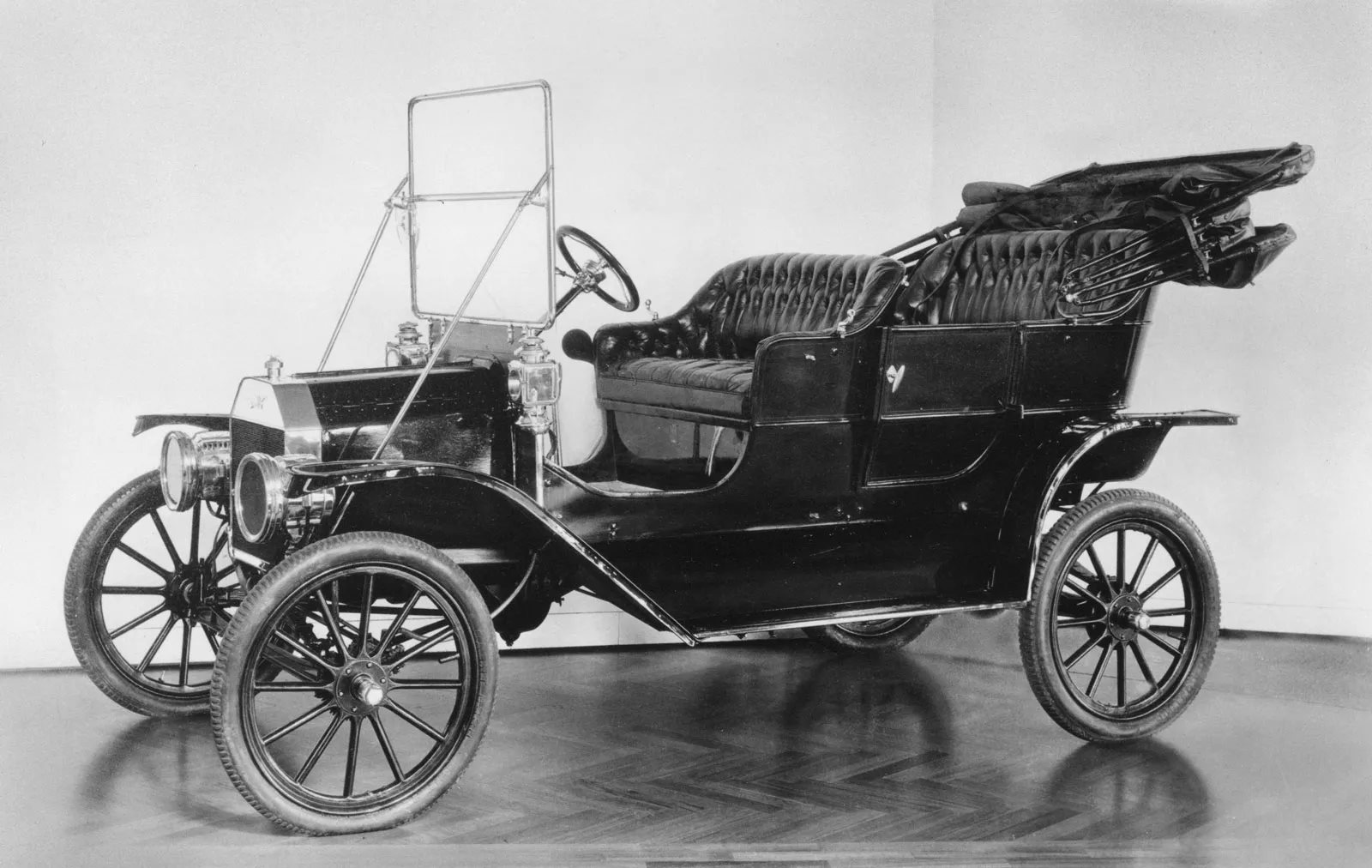 Việt Nam chuyển ho&agrave;n to&agrave;n sang xăng E10 năm 2026: Tầm nh&igrave;n của Henry Ford th&agrave;nh hiện thực - Ảnh 2.