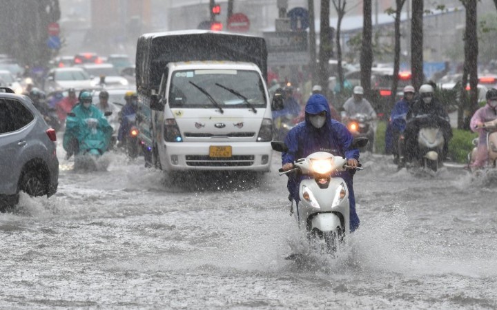 Công an Hà Nội thông báo tới tất cả chủ phương tiện tham gia giao thông từ ngày mai - Ảnh 2.
