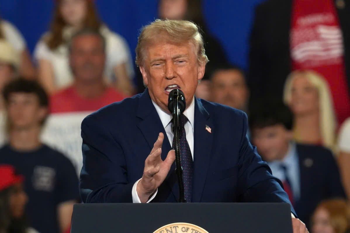 Tổng thống Donald Trump x&aacute;c nhận đ&atilde; nổi giận v&agrave; x&uacute;c phạm Thủ tướng Israel - Ảnh 1.