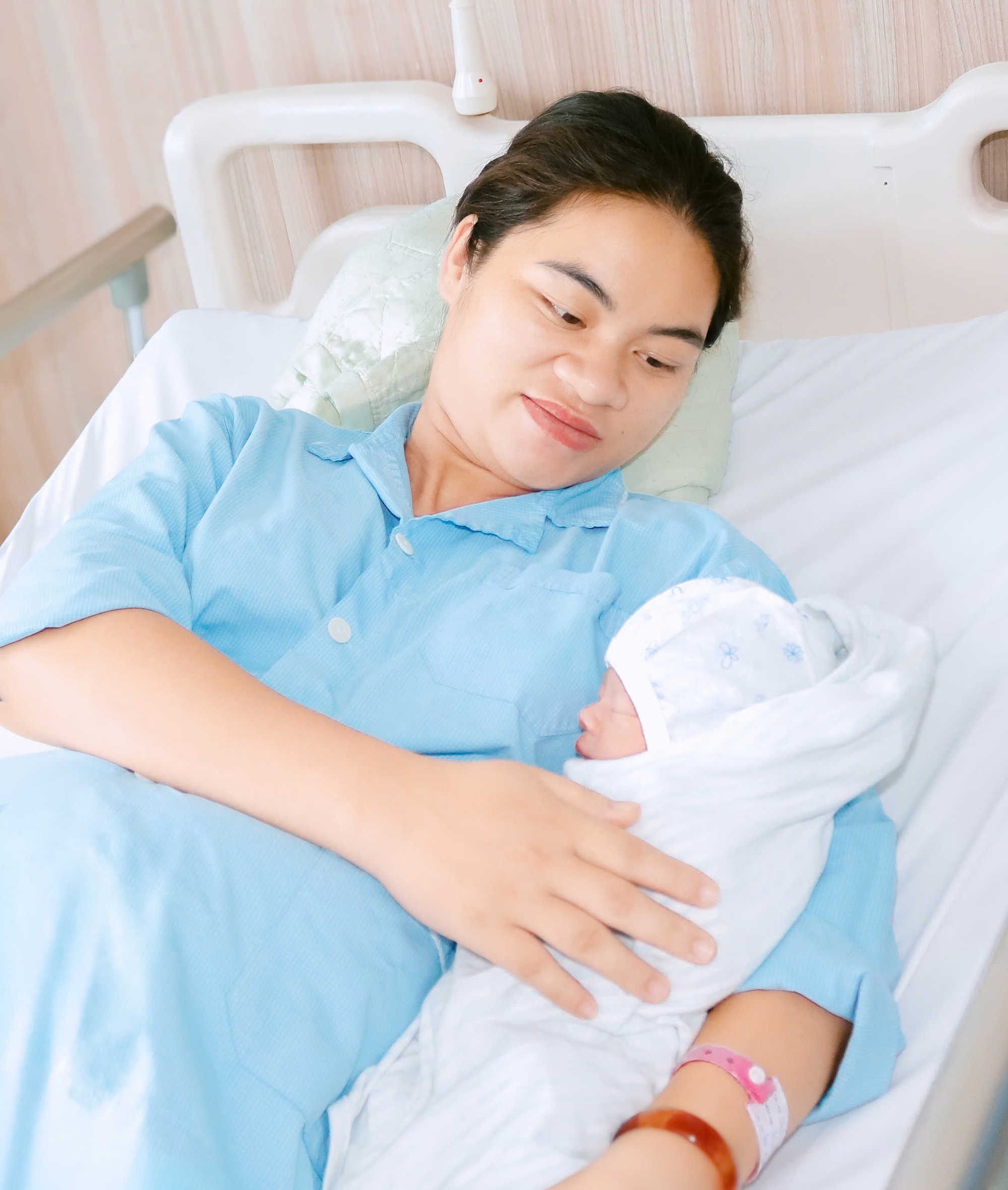 Nhiều ca bệnh nặng được cứu tại Bệnh viện Bạch Mai cơ sở Ninh B&igrave;nh - Ảnh 2.