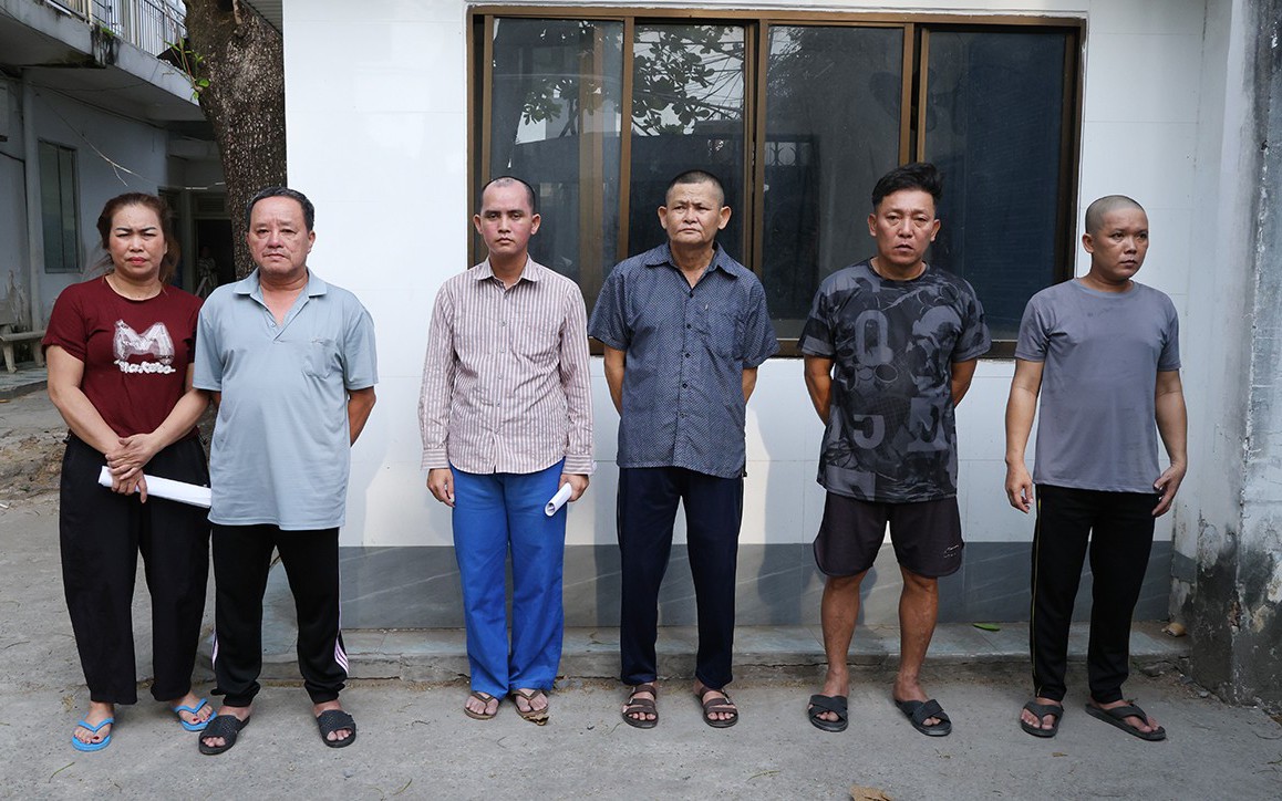 Chưa kỷ luật vi&ecirc;n chức nam g&oacute;a vợ v&agrave; đang nu&ocirc;i con dưới 12 th&aacute;ng tuổi - Ảnh 2.