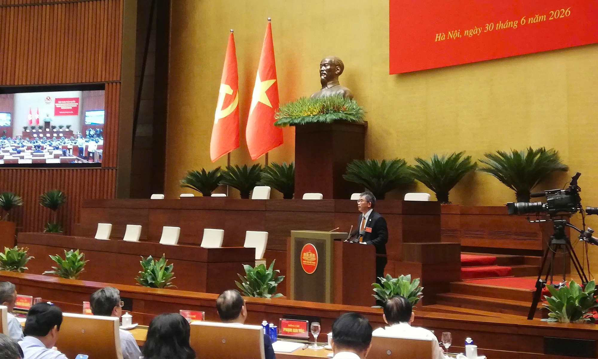 Người Nhật n&oacute;i về 'lần đầu ti&ecirc;n' doanh nh&acirc;n nước ngo&agrave;i ph&aacute;t biểu ở nơi phổ biến Nghị quyết - Ảnh 1.
