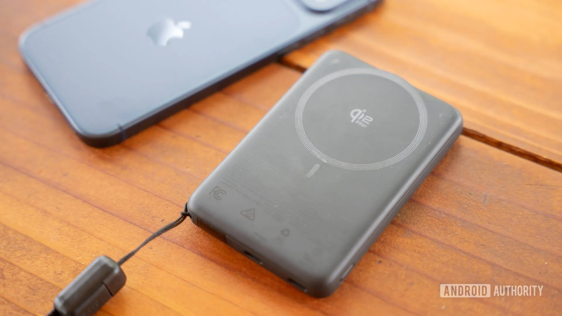 Hiểu r&otilde; về sạc dự ph&ograve;ng 10 . 000 MAh v&agrave; những hiểu lầm tai hại thường gặp - Ảnh 1.