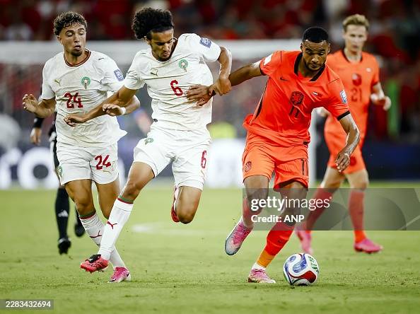 DIỄN BIẾN H&agrave; Lan 1-1 Morocco: "Cơn lốc" thủng lưới ph&uacute;t b&ugrave; giờ, hai đội bước v&agrave;o hiệp phụ - Ảnh 4.