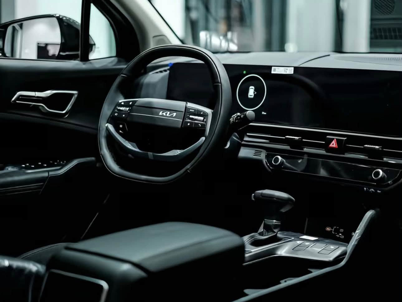 Rộ tin Kia Sportage 2026 tại Việt Nam th&ecirc;m hybrid, bỏ m&aacute;y dầu, h&atilde;ng li&ecirc;n tục nh&aacute; h&agrave;ng nội, ngoại thất mới trước ng&agrave;y ra mắt- Ảnh 8.