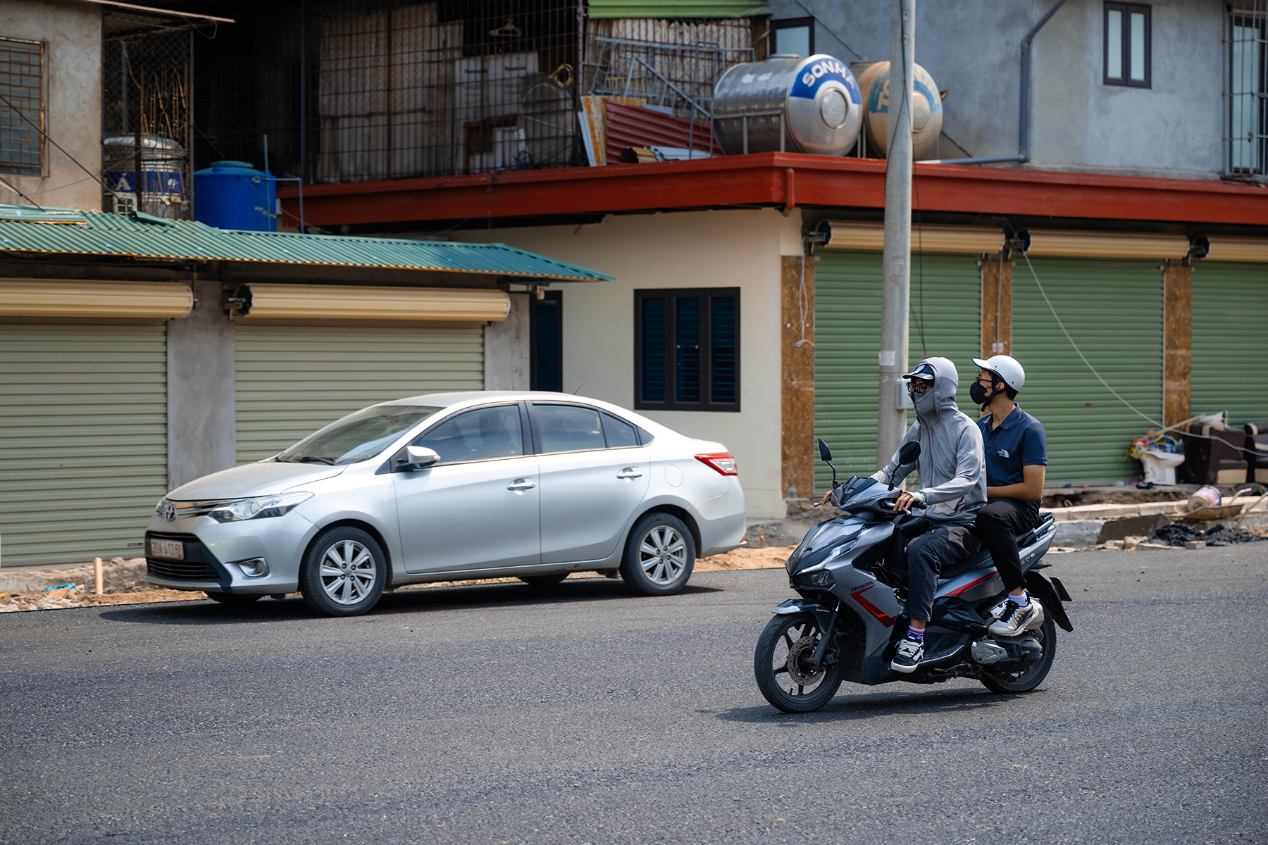 Hà Nội: Diện mạo bất ngờ trên tuyến vành đai 1 Hoàng Cầu - Voi Phục những ngày đầu tháng 6- Ảnh 6.