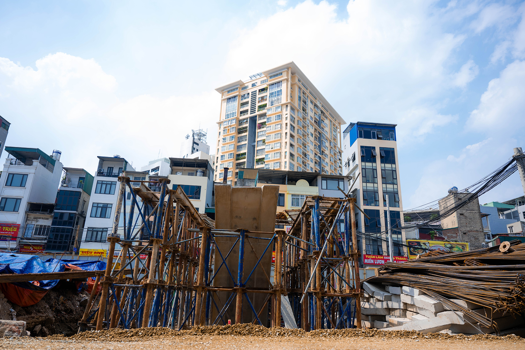 Hà Nội: Diện mạo bất ngờ trên tuyến vành đai 1 Hoàng Cầu - Voi Phục những ngày đầu tháng 6- Ảnh 13.