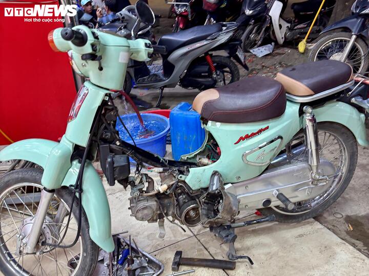 Kh&aacute;ch chịu chi tiền bảo dưỡng xe chạy xăng E10, thợ sửa xe hốt bạc - Ảnh 3.