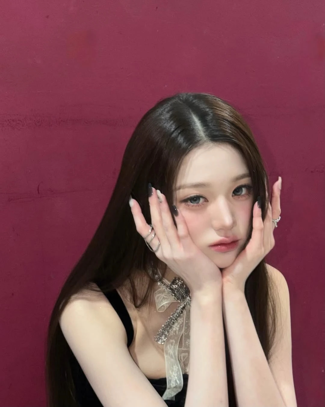 21,3 triệu người xem "C&ocirc;ng ch&uacute;a Kpop" ng&uacute;ng nguẩy, c&ocirc;ng khai th&aacute;i độ với nh&acirc;n vi&ecirc;n s&acirc;n bay- Ảnh 5.