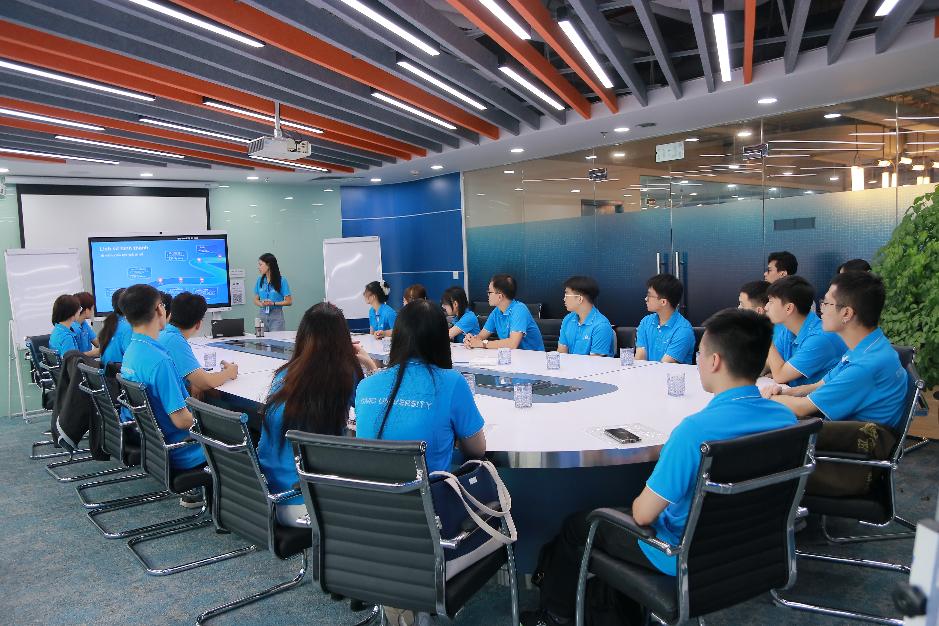 Học ng&agrave;nh Truyền th&ocirc;ng đa phương tiện liệu c&oacute; bị thay thế bởi AI? - Ảnh 2.