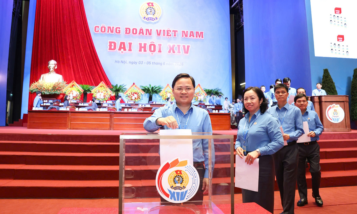 &Ocirc;ng Nguyễn Anh Tuấn tiếp tục giữ chức Chủ tịch Tổng Li&ecirc;n đo&agrave;n Lao động Việt Nam 2026 - Ảnh 1.