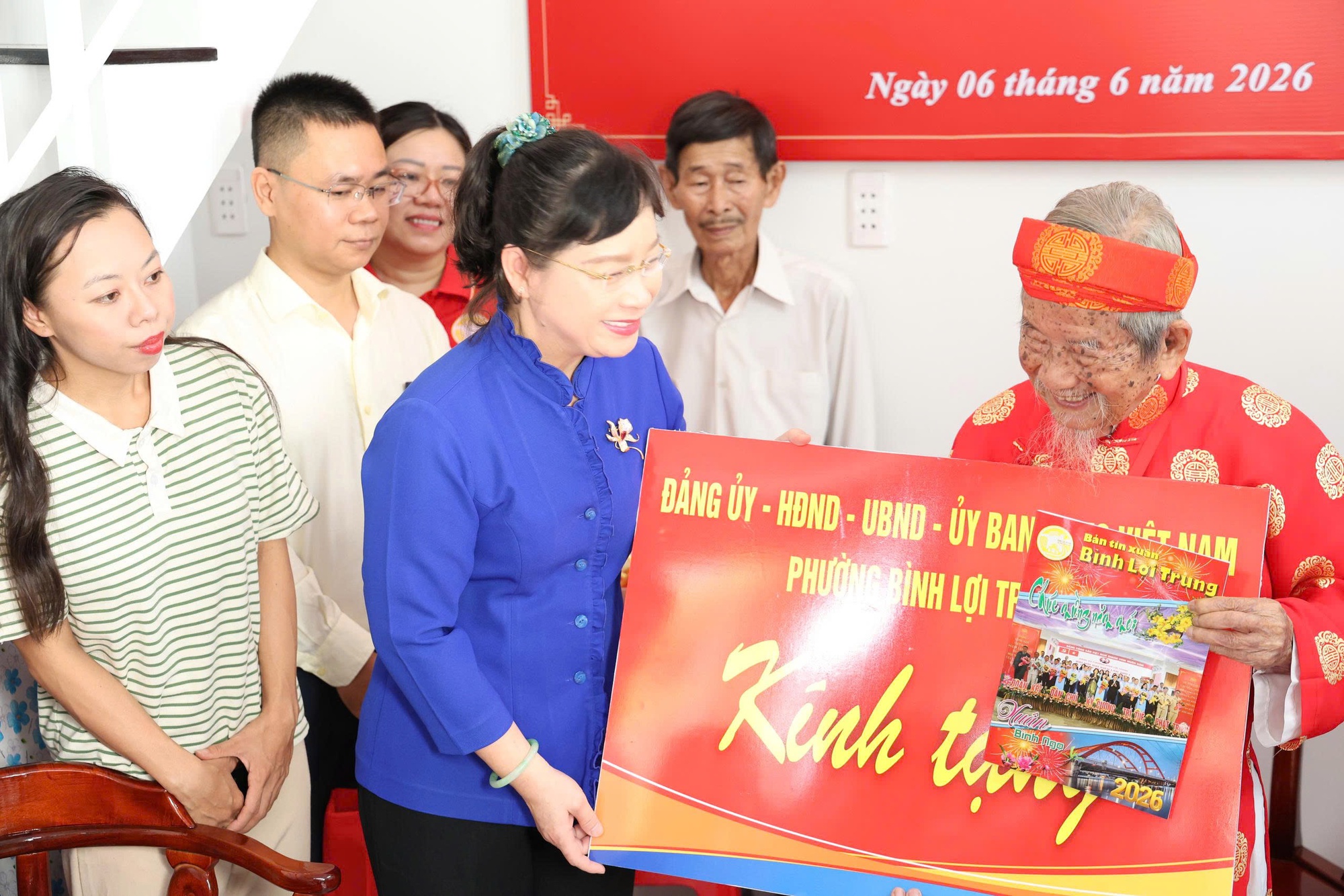 TPHCM trao căn hộ cho nh&agrave; nghi&ecirc;n cứu Nguyễn Đ&igrave;nh Tư  - Ảnh 4.