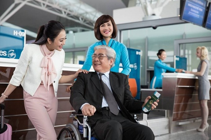 Tin rất vui: Từ đúng hôm nay 6/6, người trên 60 tuổi trên cả nước được giảm giá thêm 1 dịch vụ - Ảnh 1.