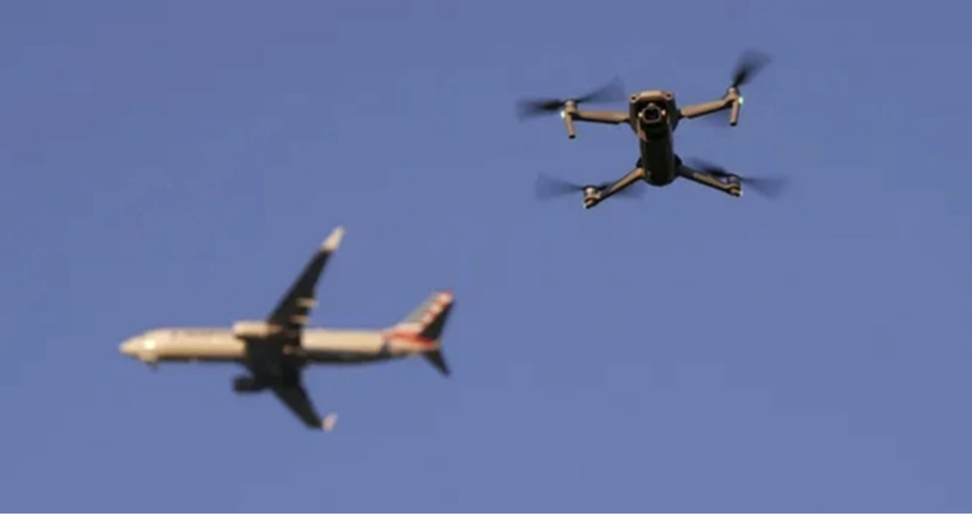 UAV xâm nhập khu vực Nội Bài, nhà chức trách truy tìm người điều khiển - Ảnh 1.