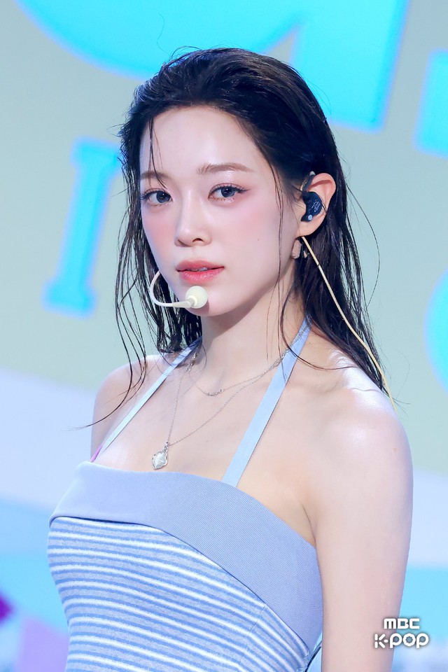 Showbiz c&oacute; cặp mỹ nh&acirc;n đến giờ mới tỏa s&aacute;ng: Giọng h&aacute;t kh&ocirc;ng đối thủ, nhan sắc đỉnh cao m&agrave; flop suốt 10 năm - Ảnh 4.