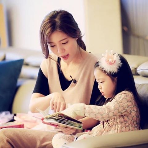 Học c&aacute;ch giao tiếp tốt cho trẻ em trong m&ocirc;i trường gia đ&igrave;nh - Ảnh 1.