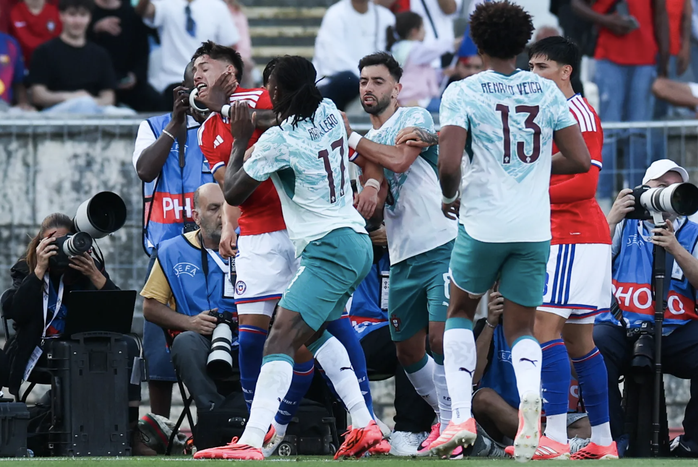 Bruno Fernandes ghi bàn, Bồ Đào Nha thắng Chile trước thềm World Cup - Ảnh 2.