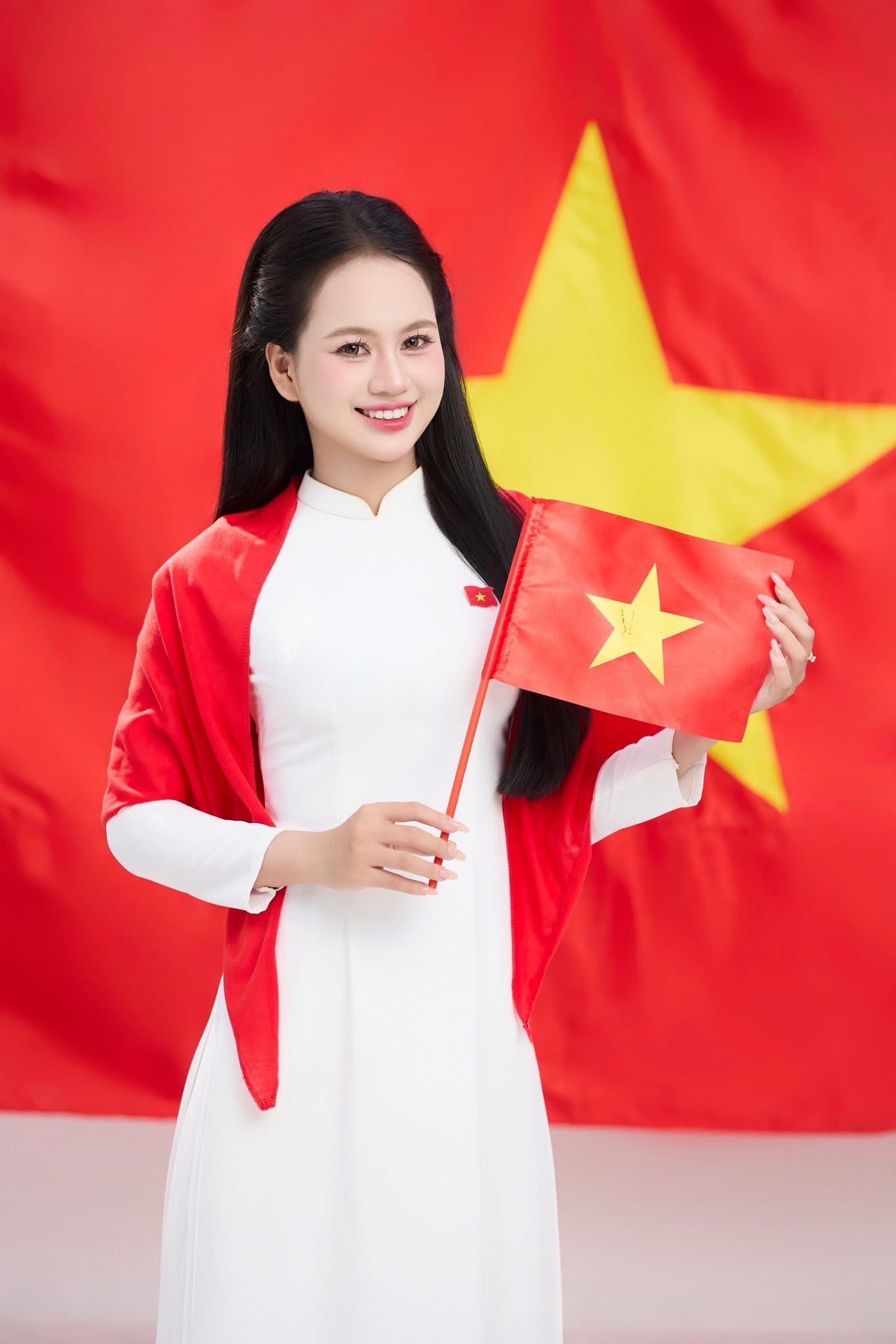 &Aacute; hậu Ho&agrave;ng Th&uacute;y An, qu&ecirc; Hải Ph&ograve;ng ấp ủ giấc mơ lớn sau đăng quang - Ảnh 3.